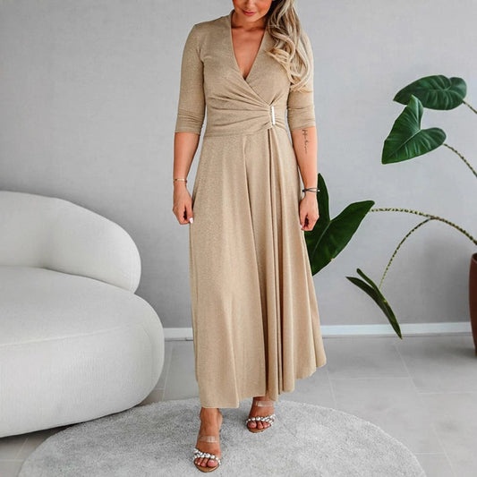 Dunne en glinsterende modieuze elegante grote swingrok